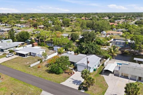 Villa ou maison à vendre à Englewood, Floride: 3 chambres, 147.9 m2 № 2231955 - photo 5