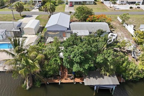 Villa ou maison à vendre à Englewood, Floride: 3 chambres, 147.9 m2 № 2231955 - photo 4