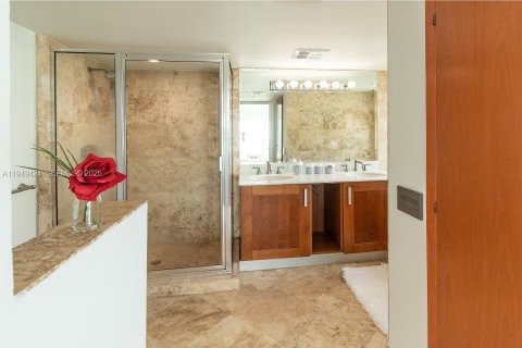 Copropriété à louer à Surfside, Floride: 3 chambres, 148.64 m2 № 2153030 - photo 19