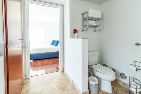 Copropriété à louer à Surfside, Floride: 3 chambres, 148.64 m2 № 2153030 - photo 22