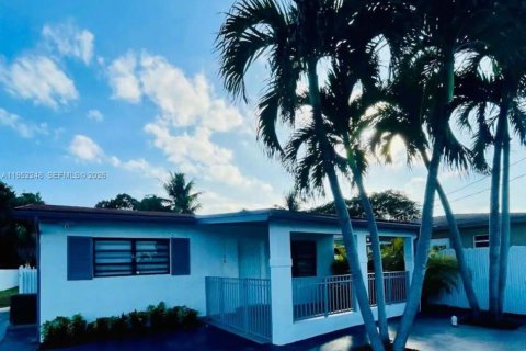 Casa en venta en Miami, Florida, 2 dormitorios, 89.19 m2 № 2008276 - foto 4