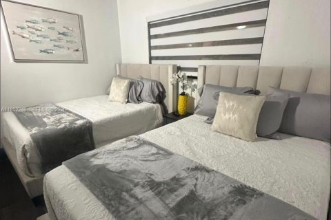 Casa en venta en Miami, Florida, 2 dormitorios, 89.19 m2 № 2008276 - foto 13