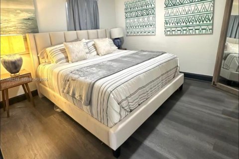 Casa en venta en Miami, Florida, 2 dormitorios, 89.19 m2 № 2008276 - foto 15