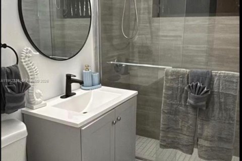 Casa en venta en Miami, Florida, 2 dormitorios, 89.19 m2 № 2008276 - foto 12