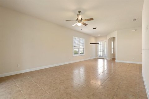 Touwnhouse à vendre à Ormond Beach, Floride: 2 chambres, 140.28 m2 № 2418426 - photo 18