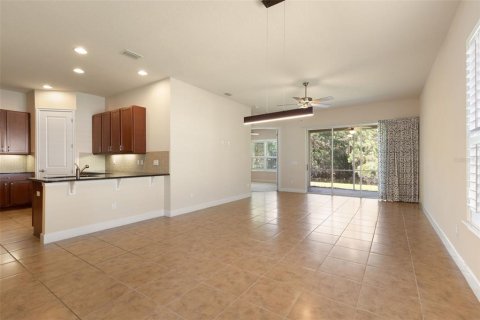 Touwnhouse à vendre à Ormond Beach, Floride: 2 chambres, 140.28 m2 № 2418426 - photo 13