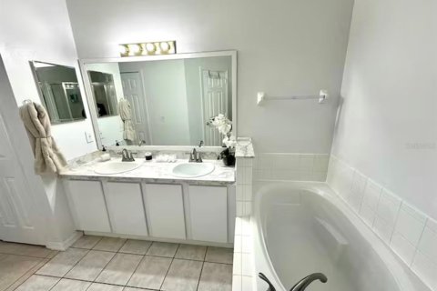 Villa ou maison à louer à Kissimmee, Floride: 4 chambres, 162.76 m2 № 2092724 - photo 8