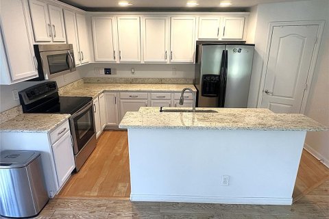 Купить таунхаус в Клируотер, Флорида 7 комнат, 149.2м2, № 2137486 - фото 10