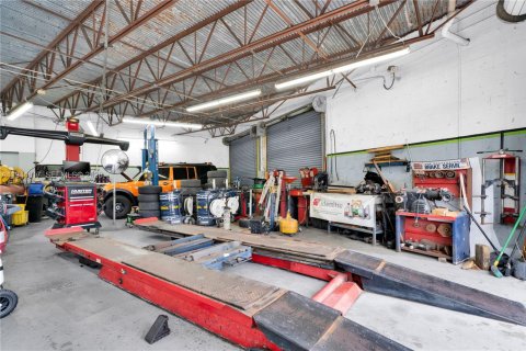 Commercial property in Miami, Florida № 2152840 - photo 21