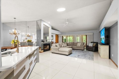 House in Port Orange, Florida 4 bedrooms, 201.78 sq.m. № 1686971 - photo 7