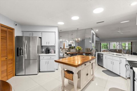 House in Port Orange, Florida 4 bedrooms, 201.78 sq.m. № 1686971 - photo 10