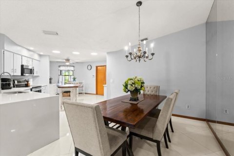 House in Port Orange, Florida 4 bedrooms, 201.78 sq.m. № 1686971 - photo 8