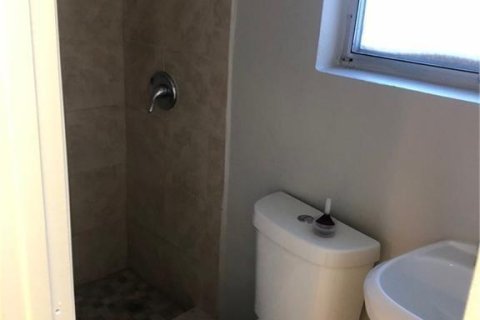 Immobilier commercial à louer à Pembroke Pines, Floride: 1 chambre, 108.14 m2 № 2251909 - photo 2