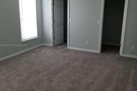 Casa en venta en Cape Coral, Florida, 4 dormitorios, 170.01 m2 № 2032855 - foto 4