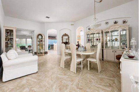 Villa ou maison à vendre à Trinity, Floride: 3 chambres, 239.87 m2 № 2289840 - photo 4