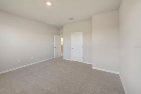 House in Wesley Chapel, Florida 3 bedrooms, 230.49 sq.m. № 2208636 - photo 11