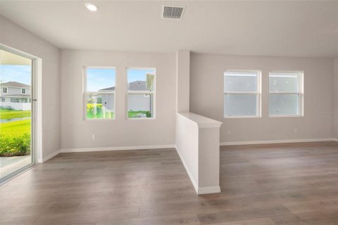 House in Wesley Chapel, Florida 3 bedrooms, 230.49 sq.m. № 2208636 - photo 8