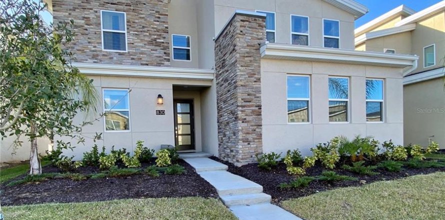House in Davenport, Florida 7 bedrooms, 357.02 sq.m. № 1906035