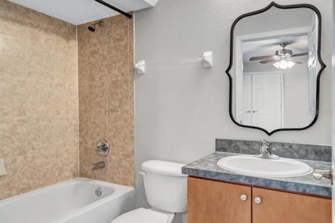 Adosado en venta en Tampa, Florida, 3 dormitorios, 197.42 m2 № 2356484 - foto 6