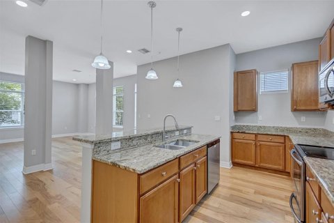 Adosado en venta en Tampa, Florida, 3 dormitorios, 197.42 m2 № 2356484 - foto 21
