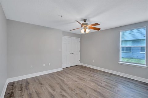 Adosado en venta en Tampa, Florida, 3 dormitorios, 197.42 m2 № 2356484 - foto 8
