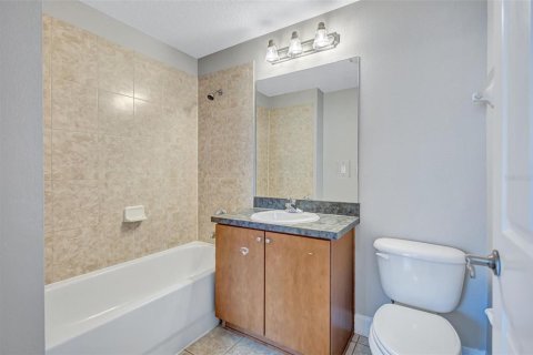 Adosado en venta en Tampa, Florida, 3 dormitorios, 197.42 m2 № 2356484 - foto 30