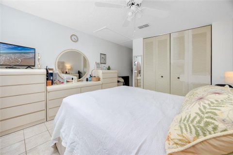 Condominio en venta en Clearwater, Florida, 2 dormitorios, 85.01 m2 № 1834700 - foto 17