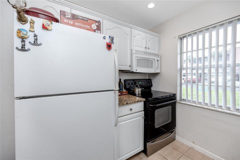 Condominio en venta en Clearwater, Florida, 2 dormitorios, 85.01 m2 № 1834700 - foto 11