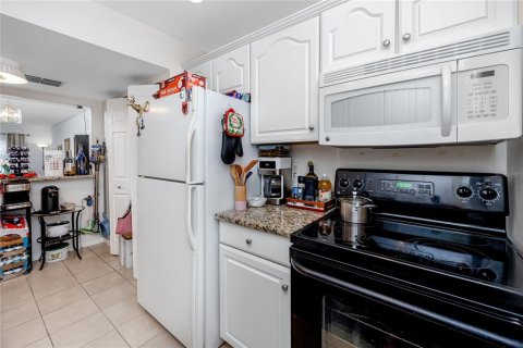 Condominio en venta en Clearwater, Florida, 2 dormitorios, 85.01 m2 № 1834700 - foto 10