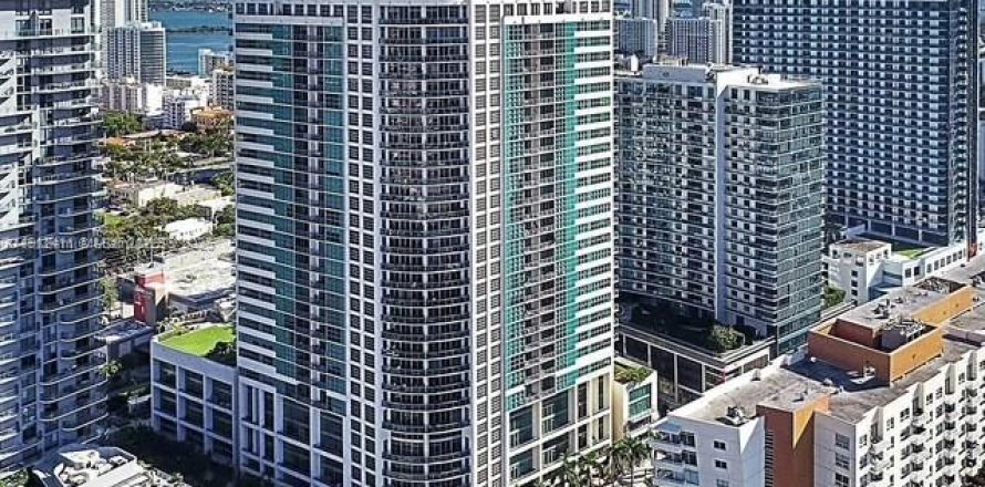 Кондоминиум с 2 спальнями в Майами, Флорида № 1971334