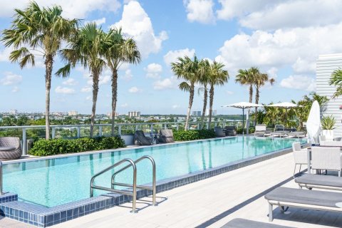 Condo in Bay Harbor Islands, Florida  № 2088823 - photo 6