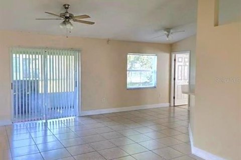 House in Kissimmee, Florida 3 bedrooms, 130.9 sq.m. № 2430782 - photo 3