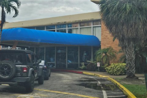 Condo in Hallandale Beach, Florida, 1 bedroom  № 1939666 - photo 3