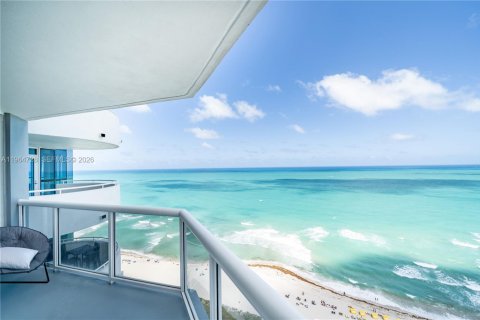 Condominio en alquiler en Miami Beach, Florida, 3 dormitorios, 130.06 m2 № 2026065 - foto 5