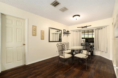 Casa en venta en Wesley Chapel, Florida, 3 dormitorios, 140.19 m2 № 1759675 - foto 6