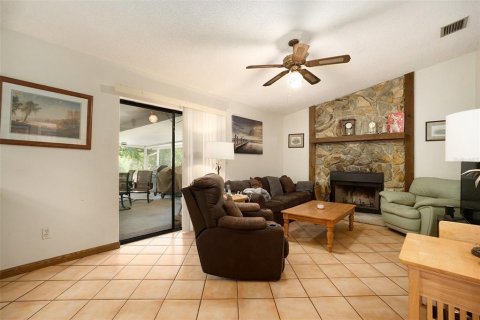 Casa en venta en Wesley Chapel, Florida, 3 dormitorios, 140.19 m2 № 1759675 - foto 11