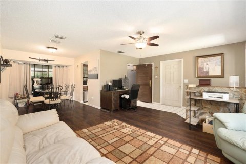 Casa en venta en Wesley Chapel, Florida, 3 dormitorios, 140.19 m2 № 1759675 - foto 3