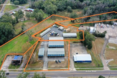 Commercial property in Archer, Florida 1527.31 sq.m. № 2226563 - photo 5