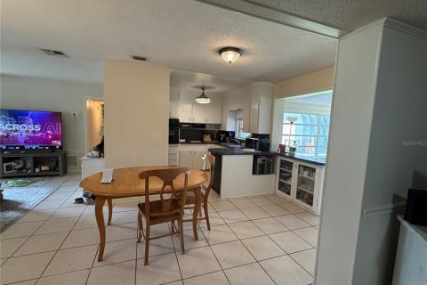 Casa en venta en Orlando, Florida, 3 dormitorios, 145.11 m2 № 1903912 - foto 12