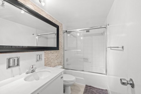 Copropriété à louer à Miami Beach, Floride: 1 chambre, 86.4 m2 № 2155144 - photo 10