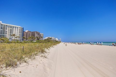 Copropriété à louer à Miami Beach, Floride: 1 chambre, 86.4 m2 № 2155144 - photo 17