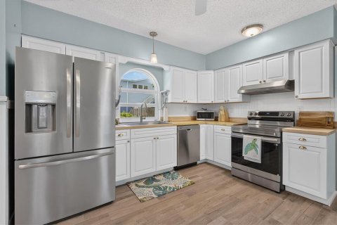 Casa en venta en Weeki Wachee, Florida, 2 dormitorios, 125.42 m2 № 2321045 - foto 19