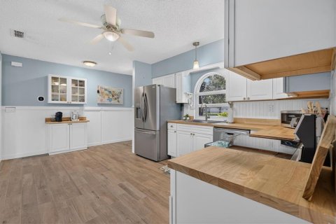 Casa en venta en Weeki Wachee, Florida, 2 dormitorios, 125.42 m2 № 2321045 - foto 25