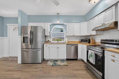 Casa en venta en Weeki Wachee, Florida, 2 dormitorios, 125.42 m2 № 2321045 - foto 24