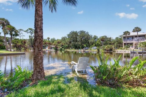 Casa en venta en Weeki Wachee, Florida, 2 dormitorios, 125.42 m2 № 2321045 - foto 13