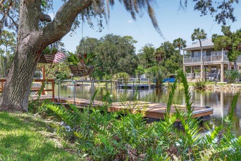 Casa en venta en Weeki Wachee, Florida, 2 dormitorios, 125.42 m2 № 2321045 - foto 5