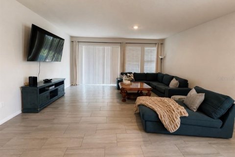 Casa en venta en Apopka, Florida, 4 dormitorios, 280.01 m2 № 2199352 - foto 12