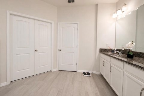 Casa en venta en Apopka, Florida, 4 dormitorios, 280.01 m2 № 2199352 - foto 19