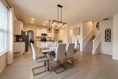 Casa en venta en Apopka, Florida, 4 dormitorios, 280.01 m2 № 2199352 - foto 10