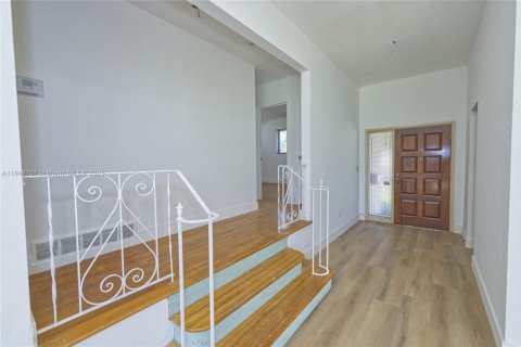 Купить виллу или дом в Майами, Флорида 4 спальни, 159.98м2, № 1957474 - фото 9